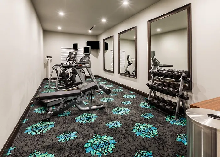 Holiday Inn Express & Suites Killeen - Fort Hood Area Hotel
