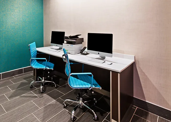 Holiday Inn Express & Suites Killeen - Fort Hood Area Hotel Killeen