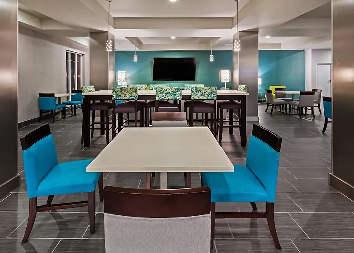 Holiday Inn Express & Suites Killeen - Fort Hood Area 3*