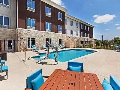 Holiday Inn Express & Suites Killeen - Fort Hood Area 3*