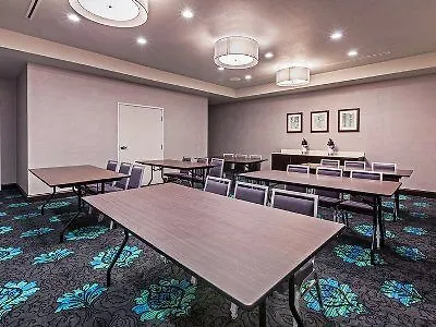 Holiday Inn Express & Suites Killeen - Fort Hood Area Hotel Killeen